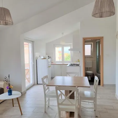 Apartament Regina Pašman