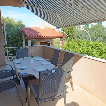 Regina Apartamento Pašman