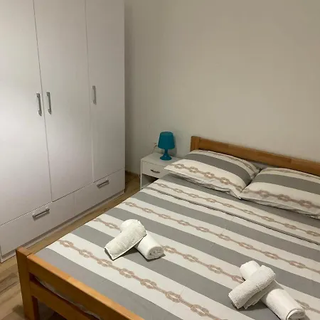 Regina Apartman *